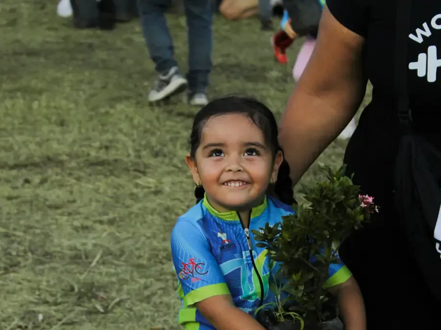 Niños del programa Escuela de Iniciación del Club Trocha y Ruta