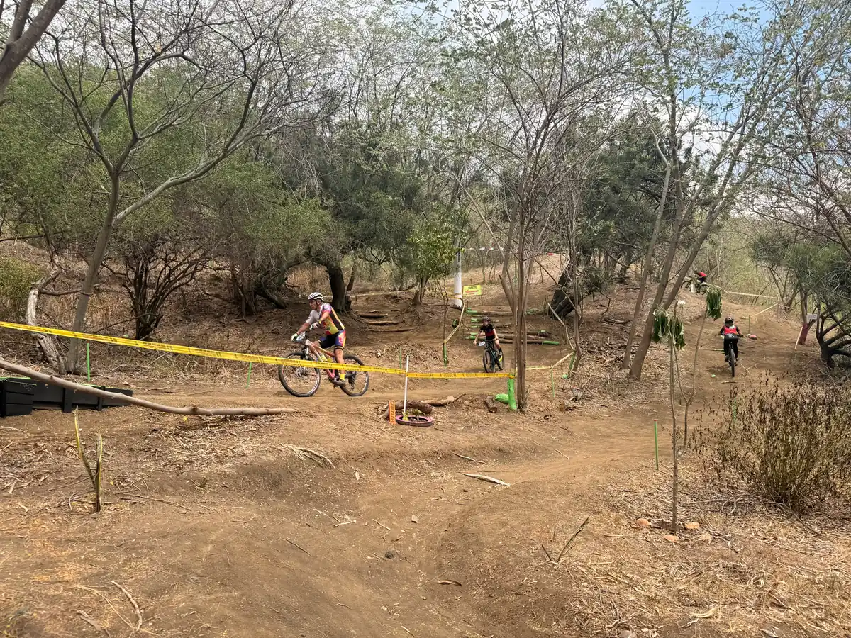 Samuel Ortiz gana la Open en el Chequeo Pro-Fondos de Yumbo — foto 11 de 24