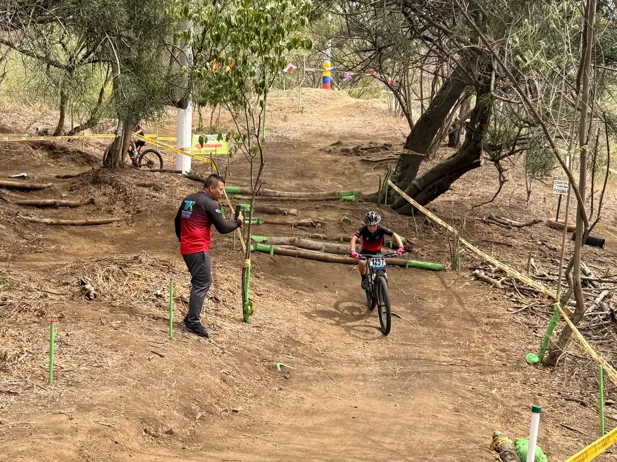 Samuel Ortiz gana la Open en el Chequeo Pro-Fondos de Yumbo — foto 18 de 24