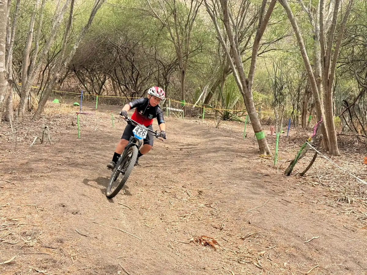 Samuel Ortiz gana la Open en el Chequeo Pro-Fondos de Yumbo — foto 12 de 24