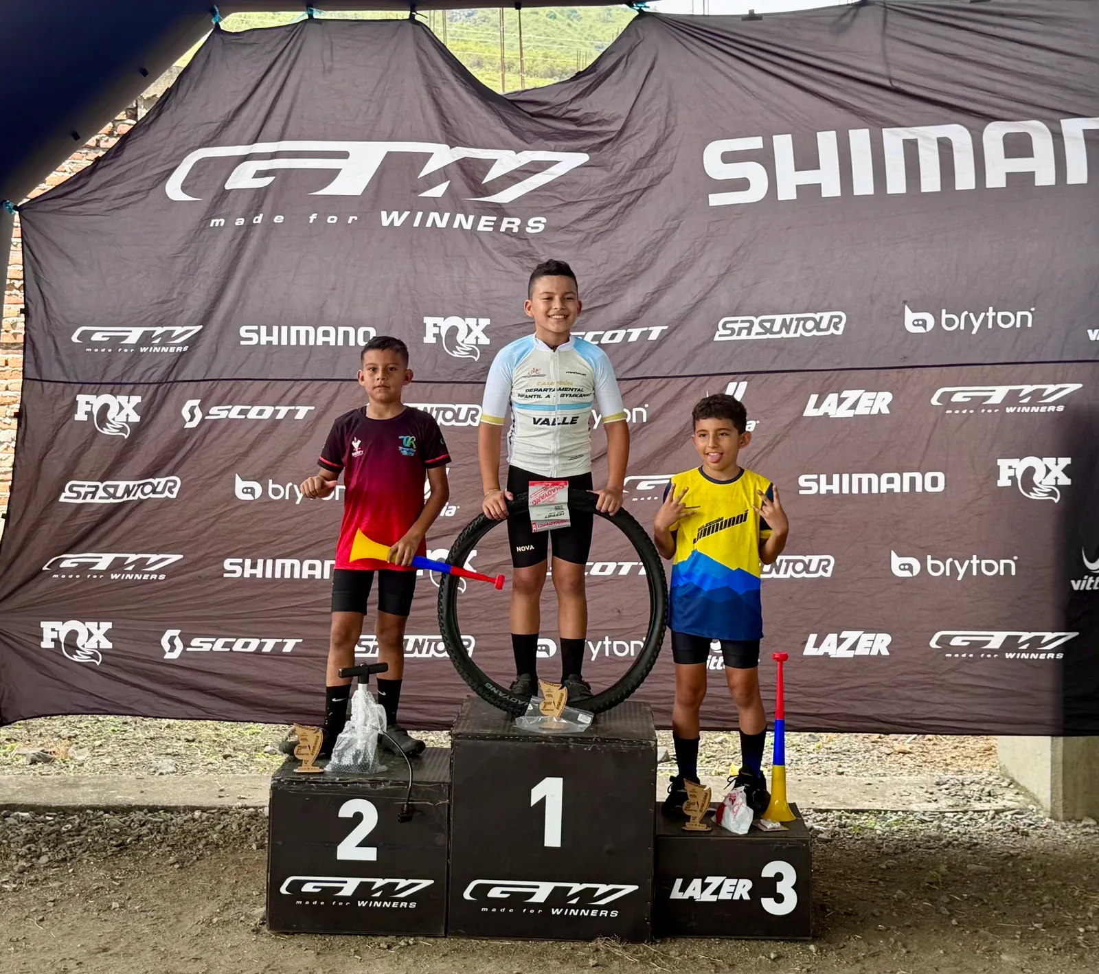 Miguel Ángel Anaya en el podio de Gymkanas Infantil A del primer día, en el segundo lugar
